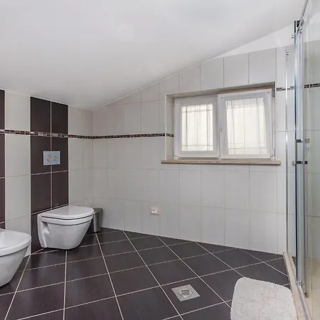 3 Bedroom In Kanfanar