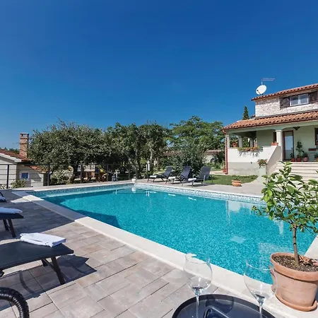 3 Bedroom In Kanfanar