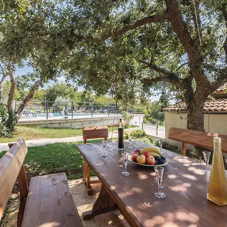 Appartamento 3 Bedroom In *