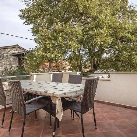 3 Bedroom In Kanfanar