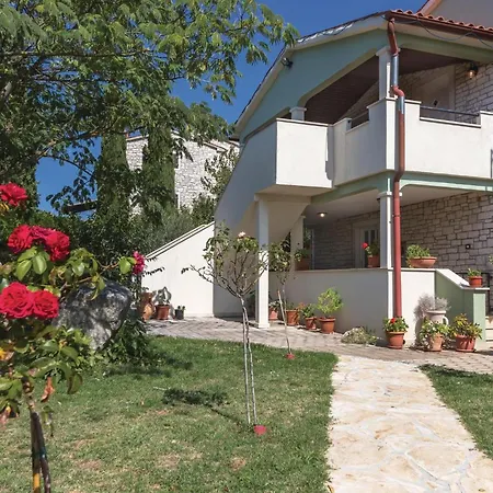 Apartament Cozy In Kanfanar